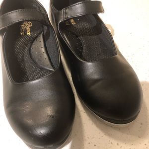 Girls size 3 tap shoes